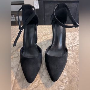 Women’s Black Heels - Size 7.5